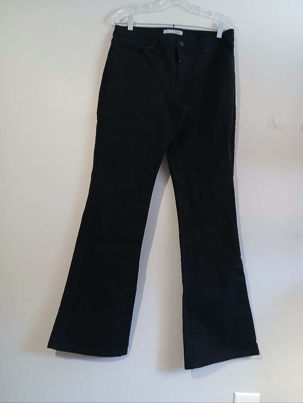 Chicos Platinum Black Ladies Jeans. Size 1.